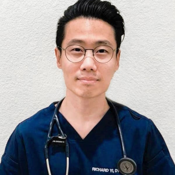 Meet Dr. Yi, Los Angeles Veterinarian